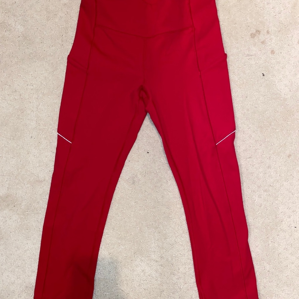 Red Lulu Speed It Up Crop 21”